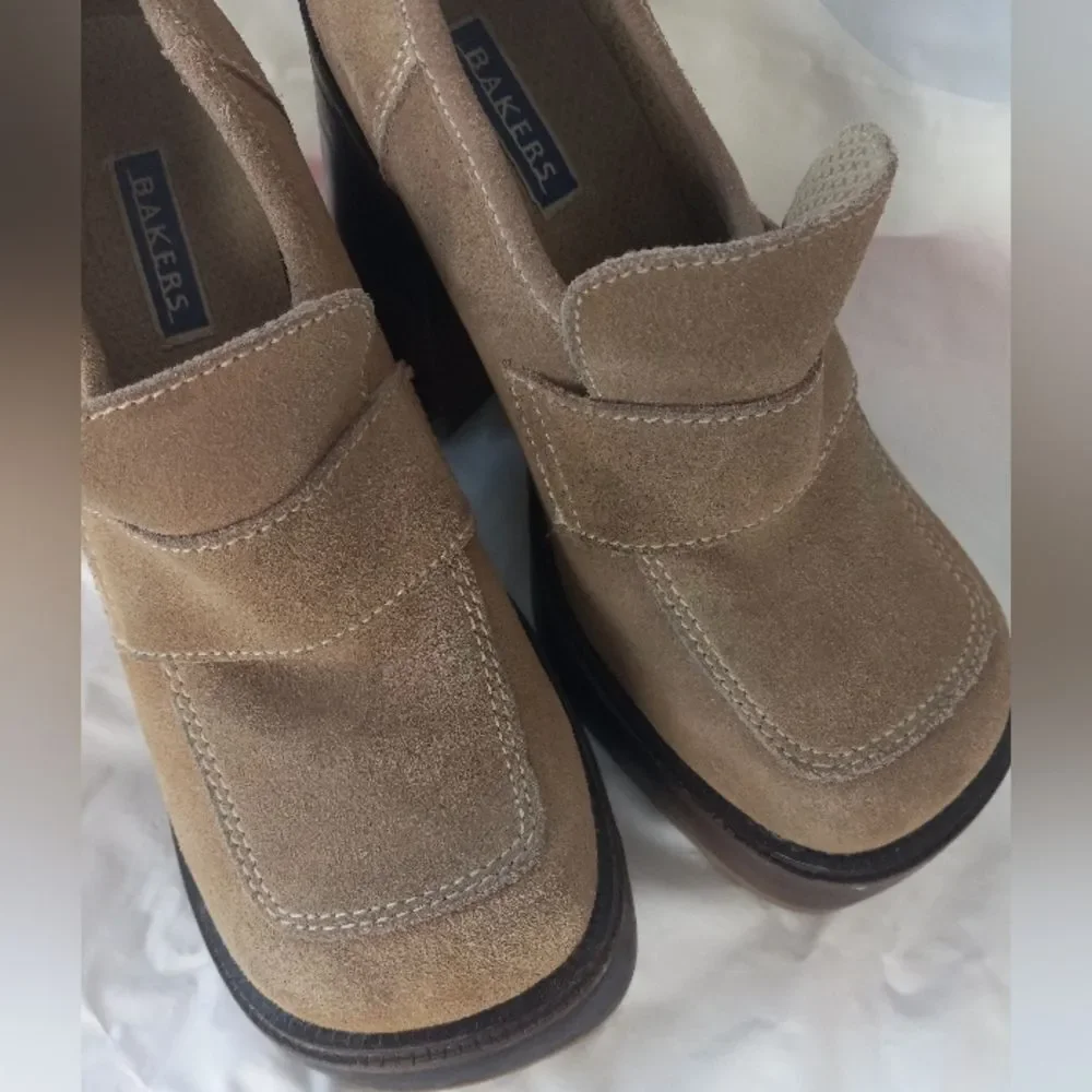 Vintage Bakers Shoes Chunky Block Heel Size 8 US